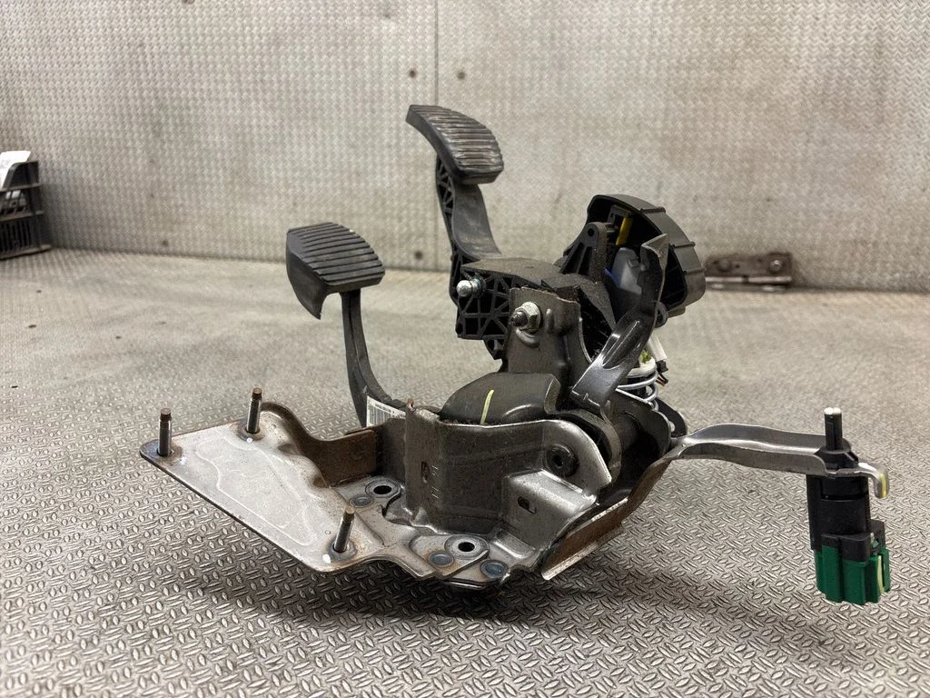 Pedāļu komplekts Z011210428