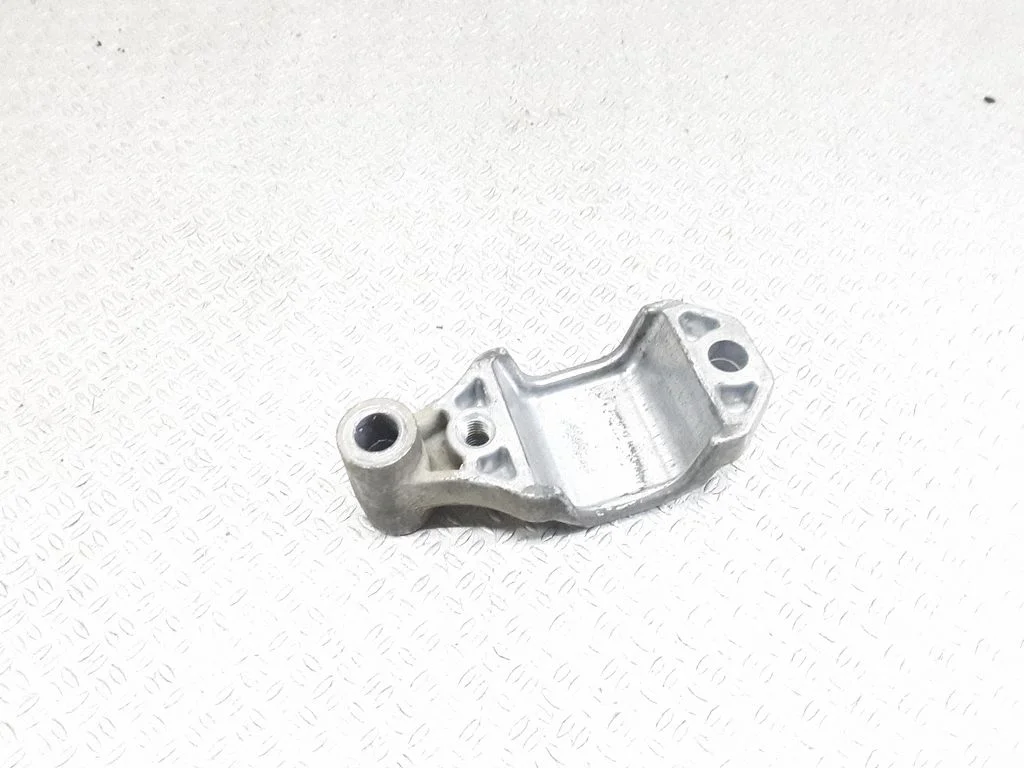 Sway bar bush bracket, front 3D0199613H