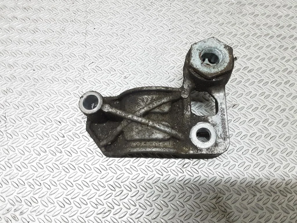 Sway bar bush bracket, front A2113231226