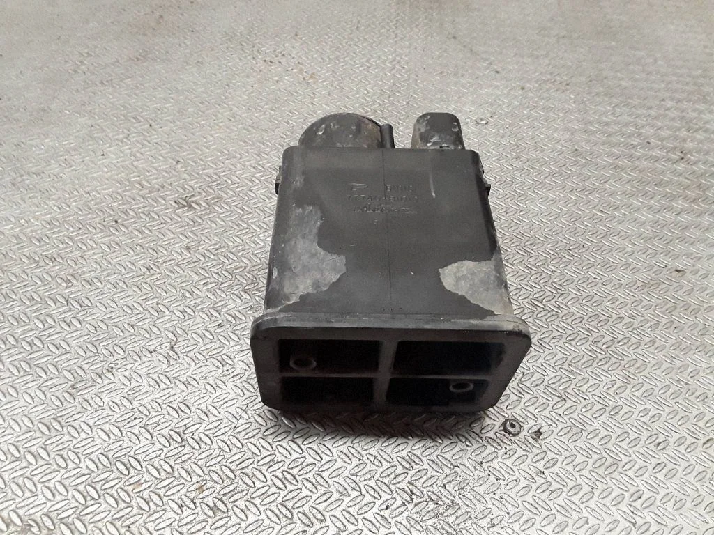 Active carbon filter fuel vapour canister 77740B1010