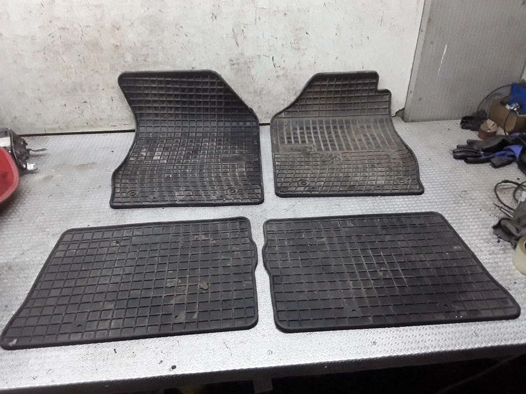 Paklājiņu komplekts