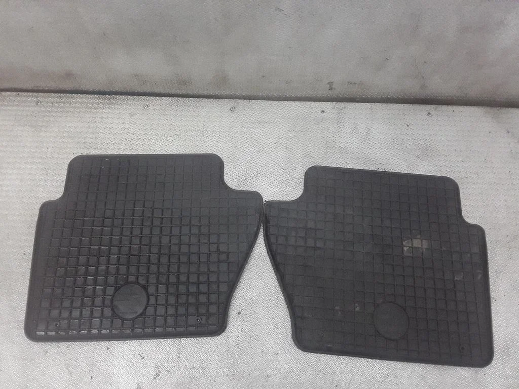 Car floor mat set