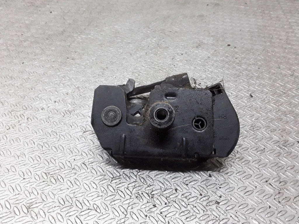 Tailgate lock latch 30649107