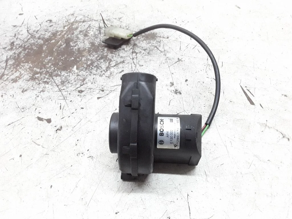 Juhtploki jahutusventilaator – BMW 5-seeria E39 (1996-2003)