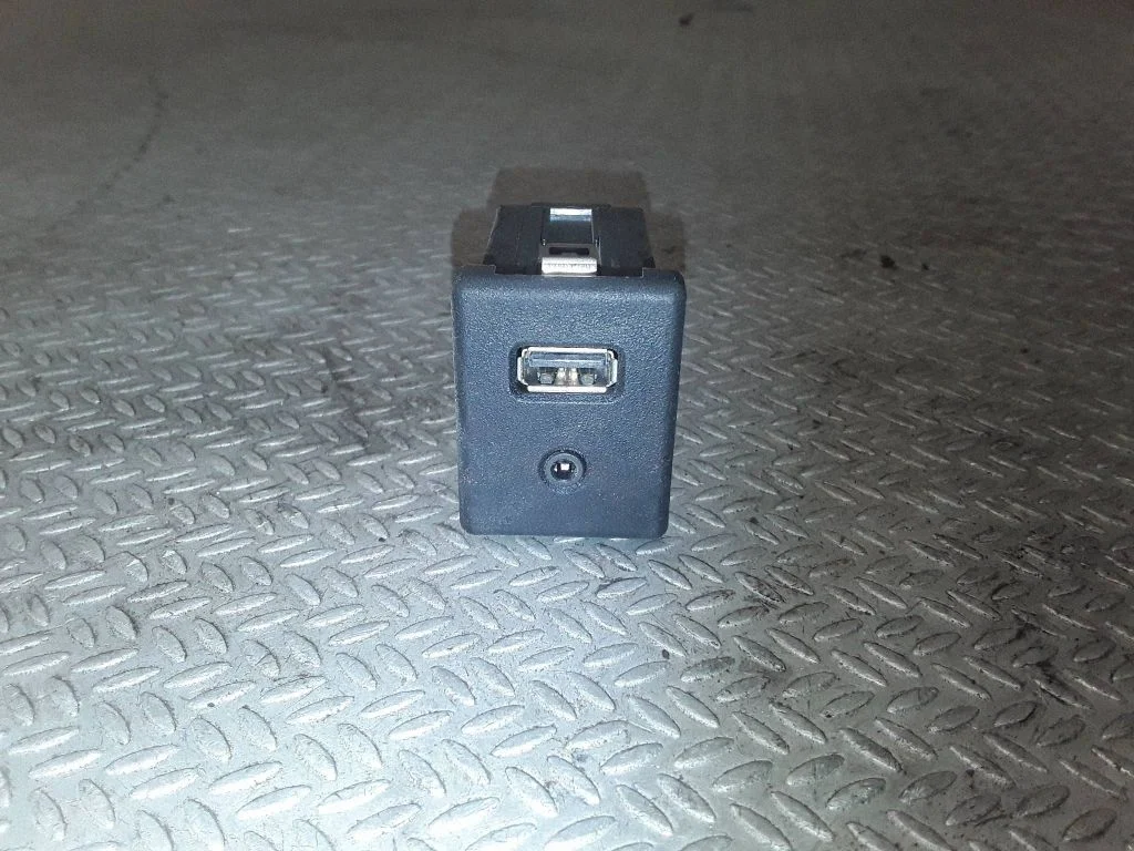 USB socket connector 20868798