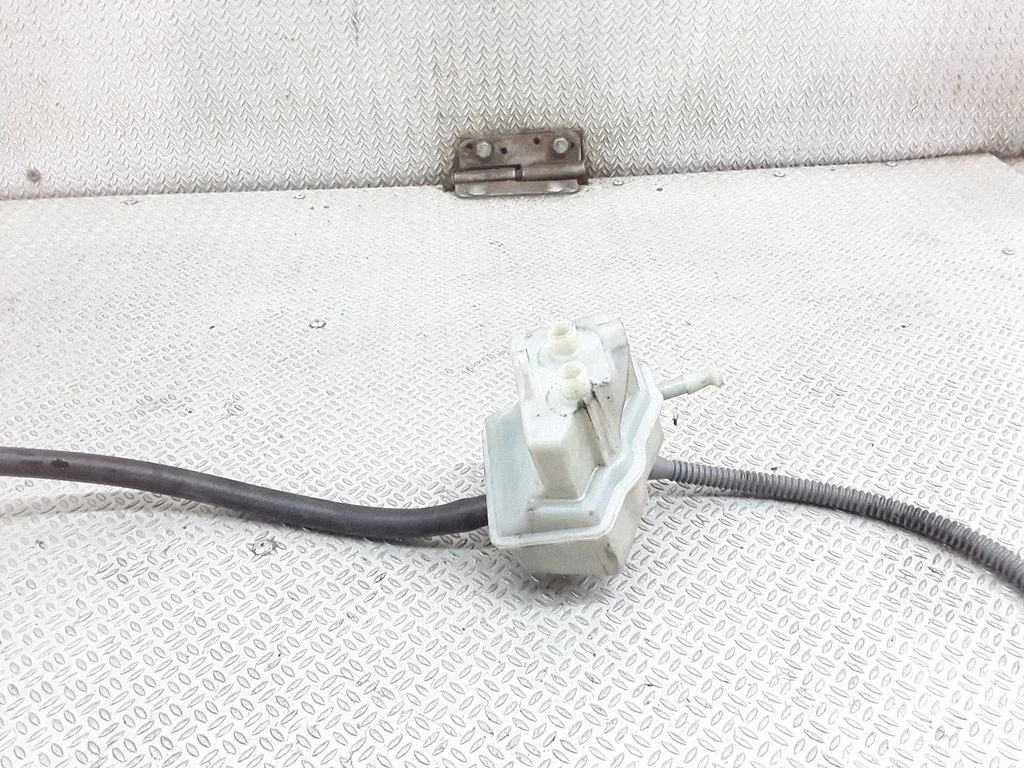 Clutch fluid reservoir/tank 8200181766A