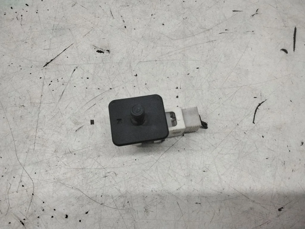Front door sensor coupe – Mercedes-Benz E-Class W211 (2002-2009)
