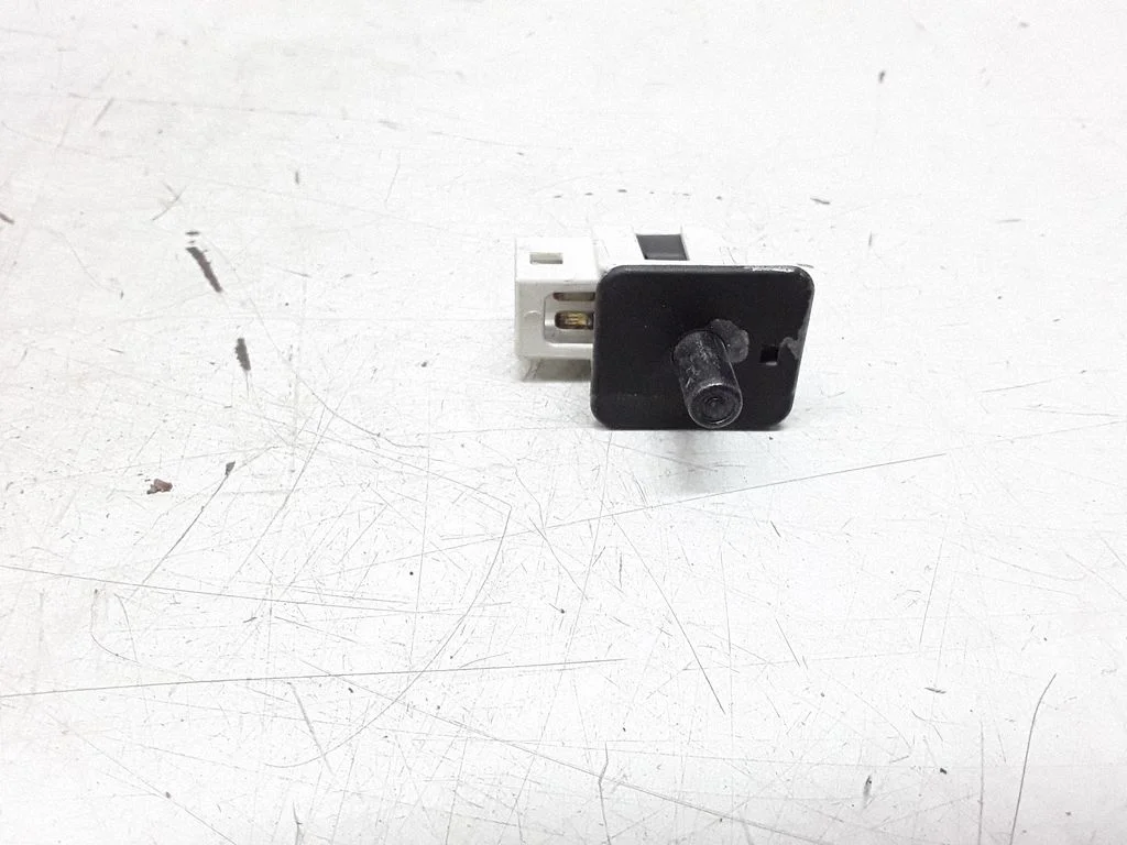 Rear door sensor – Mercedes-Benz E-Class W211 (2002-2009)