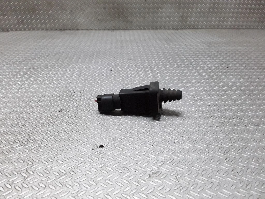 Bonnet alarm switch sensor AMR5633