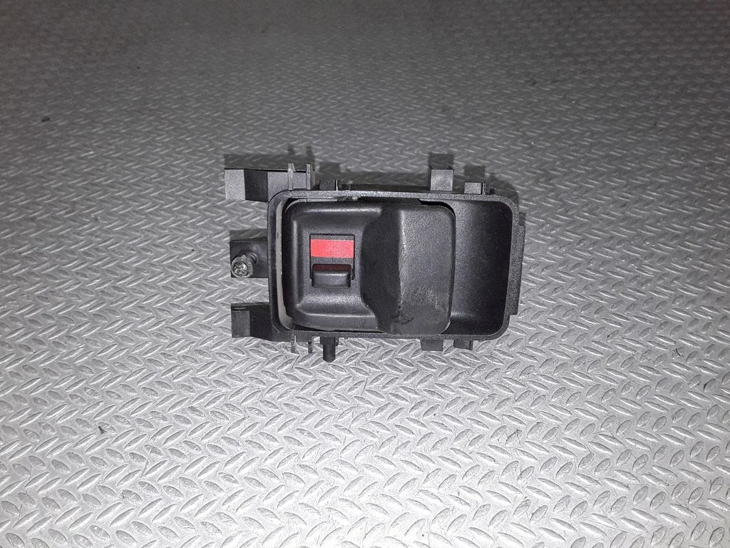 Tailgate interior release/open handle 1637600061