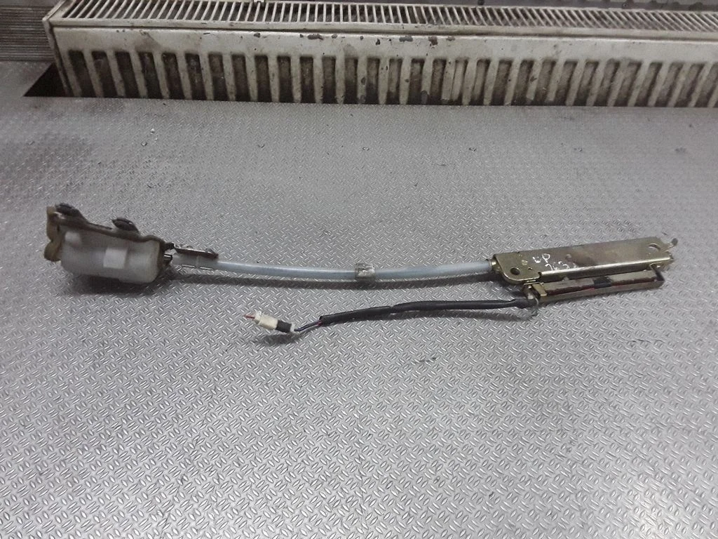 Sēdekļa regulēšanas motoriņš – priekšējā labā