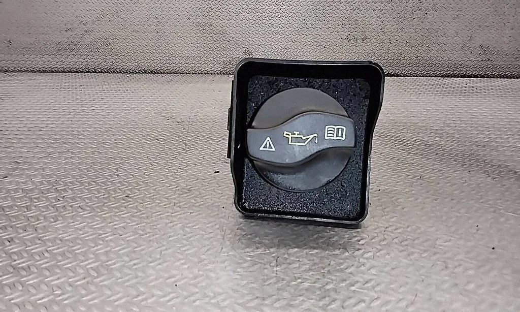 Eļļas uzpildes caurule A6510102715
