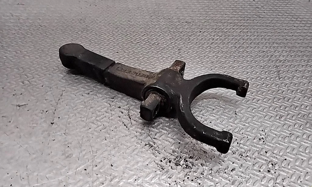 Clutch release arm fork 1323207075