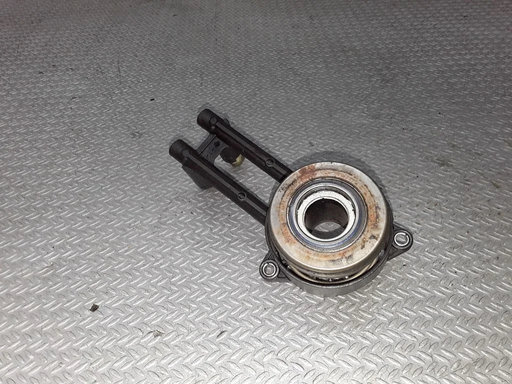 Łożysko oporowe z wysprzęglikiem – Ford Focus (1998-2004)