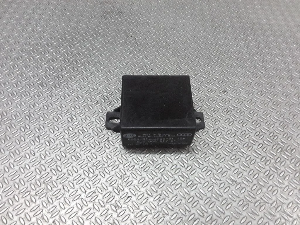 Wing mirror control module – Audi A8 S8 D2 4D (1994-2002)