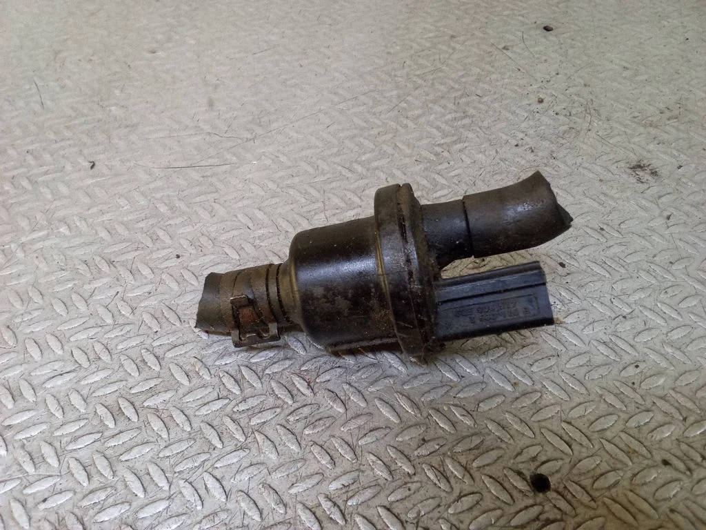 Valve vacuum 6QE906517