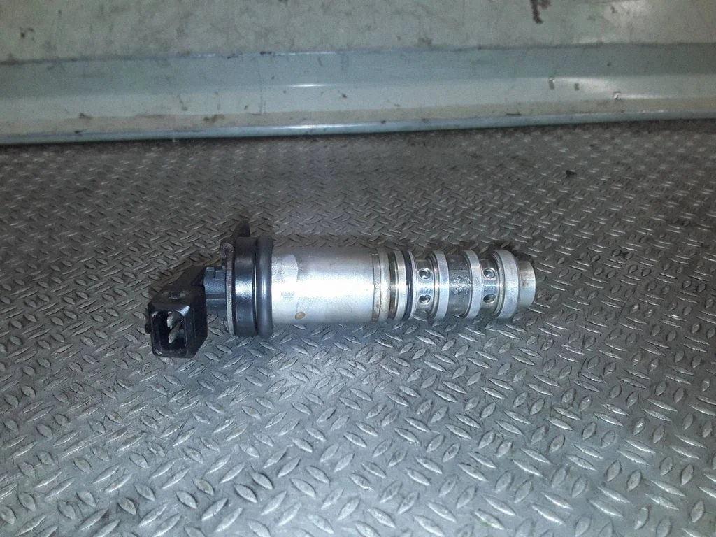 Nukkvõlli faasinihke klapp (VANOS-klapp) 7584115
