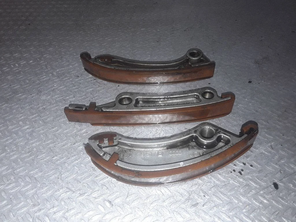 Ślizg łańcucha rozrządu 05A109517B