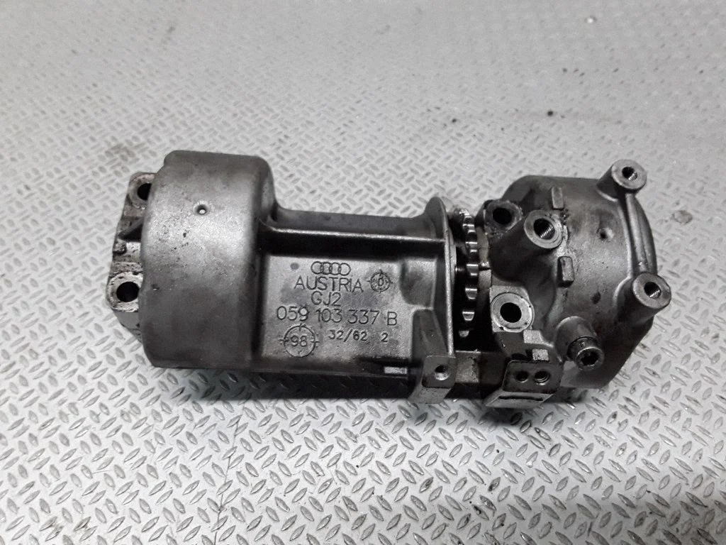 Oil pump balance shaft 059103337B