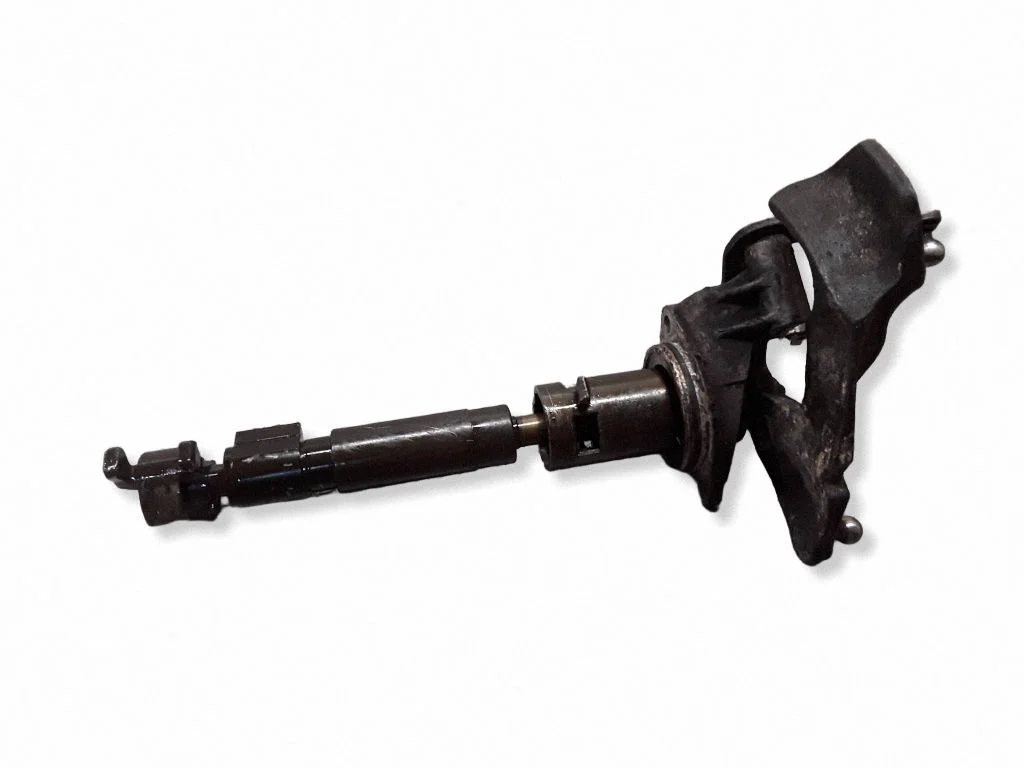 Gear selector/shifter in gearbox 7M3711046