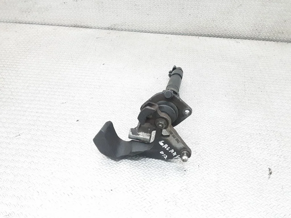 Gear selector/shifter in gearbox 7M3711051