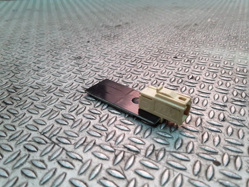 Bluetooth antenna – Audi A6 Allroad C6 (2006-2011)