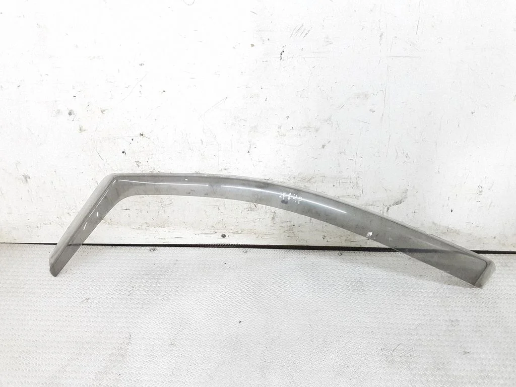 Front door coupe wind deflector – left
