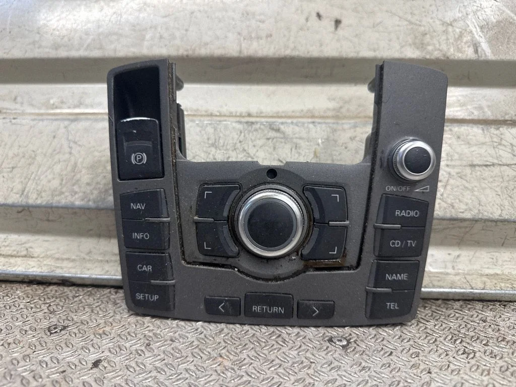 Multimeedia juhtplokk 4F1919610Q