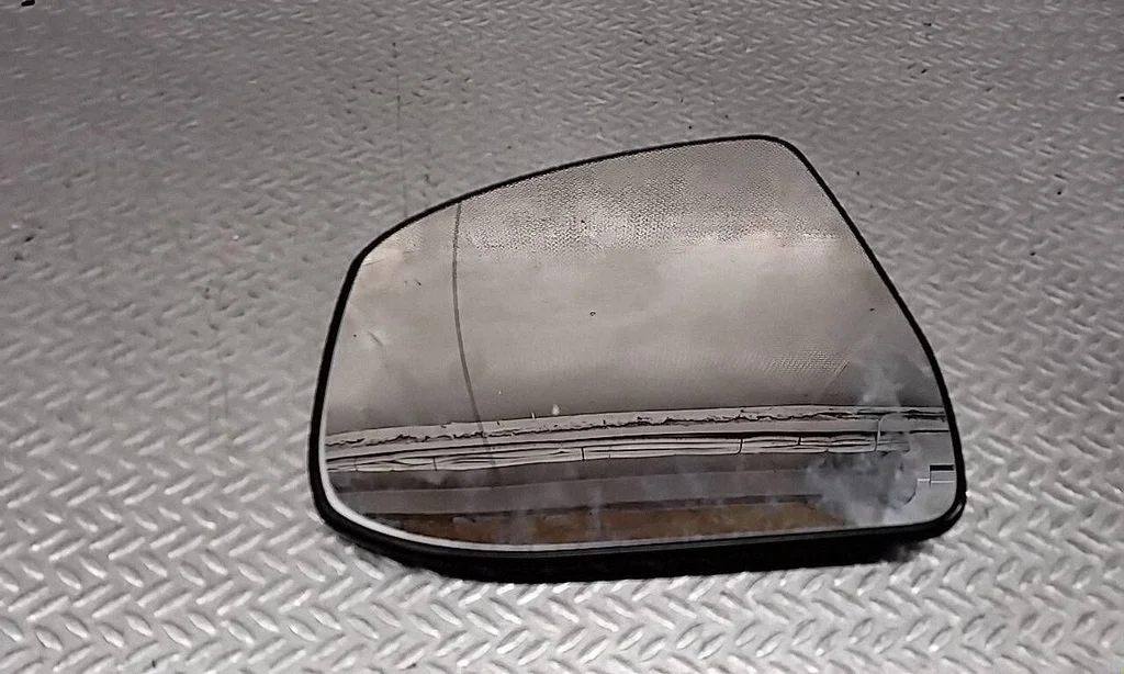 Wing mirror glass – left