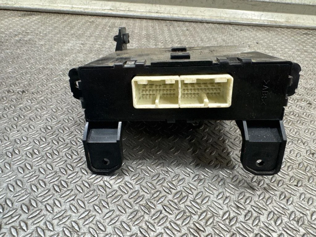 Ventilaatori(te) juhtmoodul 72343AJ291