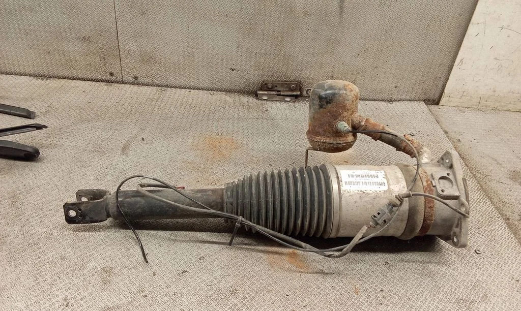 Air suspension rear shock absorber 4E0616001E