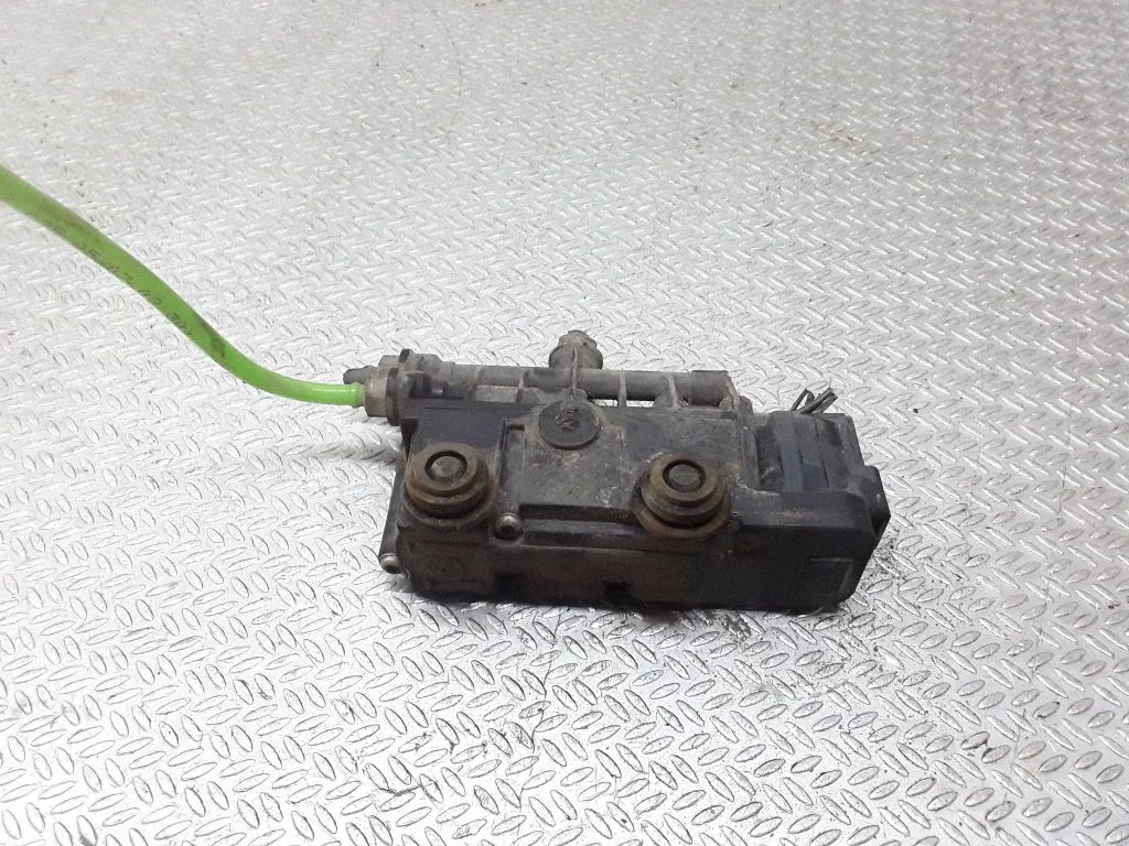 Õhkvedrustuse klapiplokk – Land Rover Range Rover Sport L320 (2005-2013)