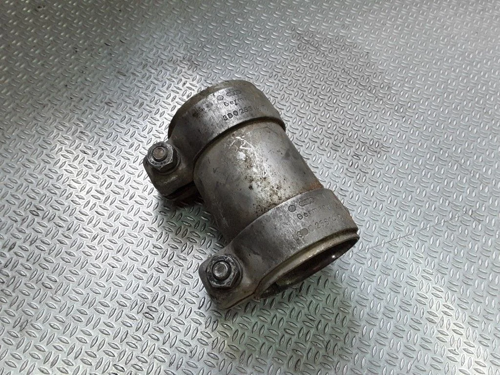 Muffler pipe connector clamp 3D0253141B