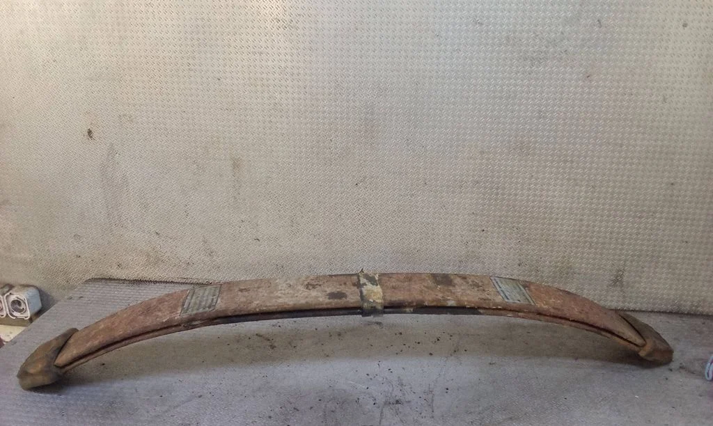 Front leaf spring