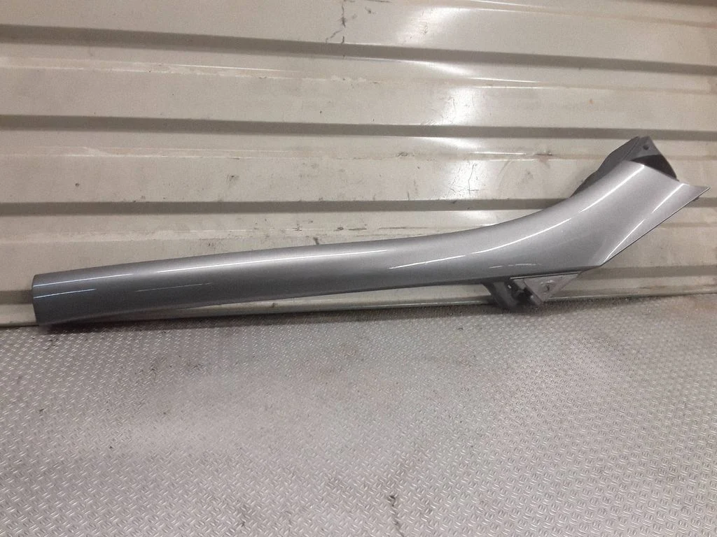 Windshield trim 768340002R