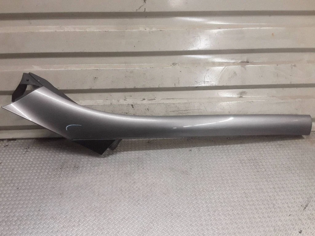 Windshield trim 768350002R