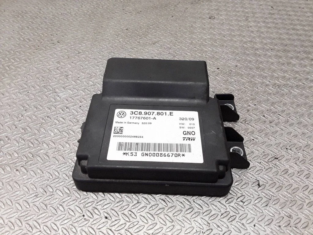 Sterownik hamulca ręcznego 3C8907801E