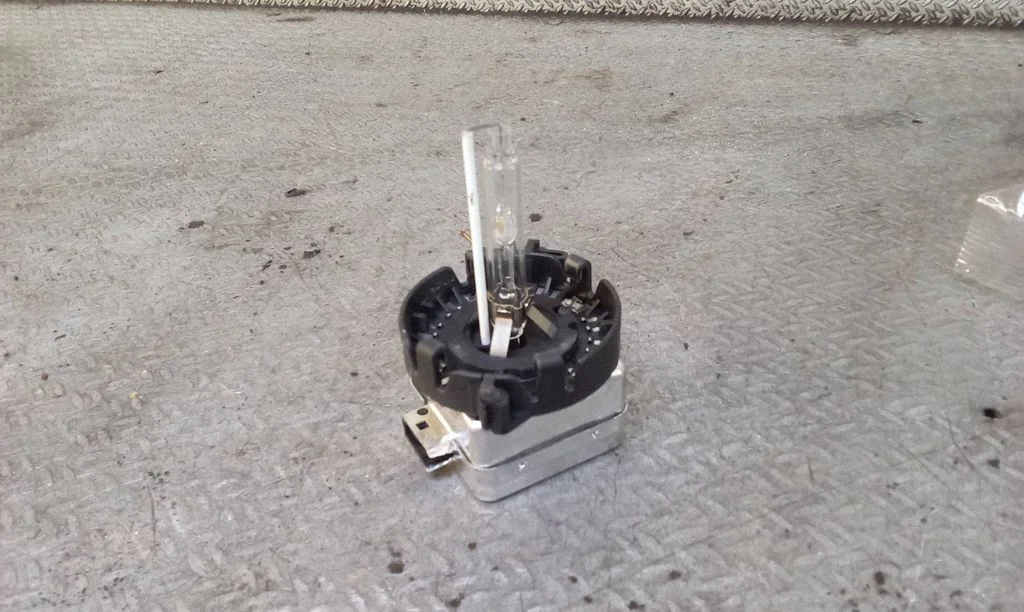Xenon bulb D1S6000K