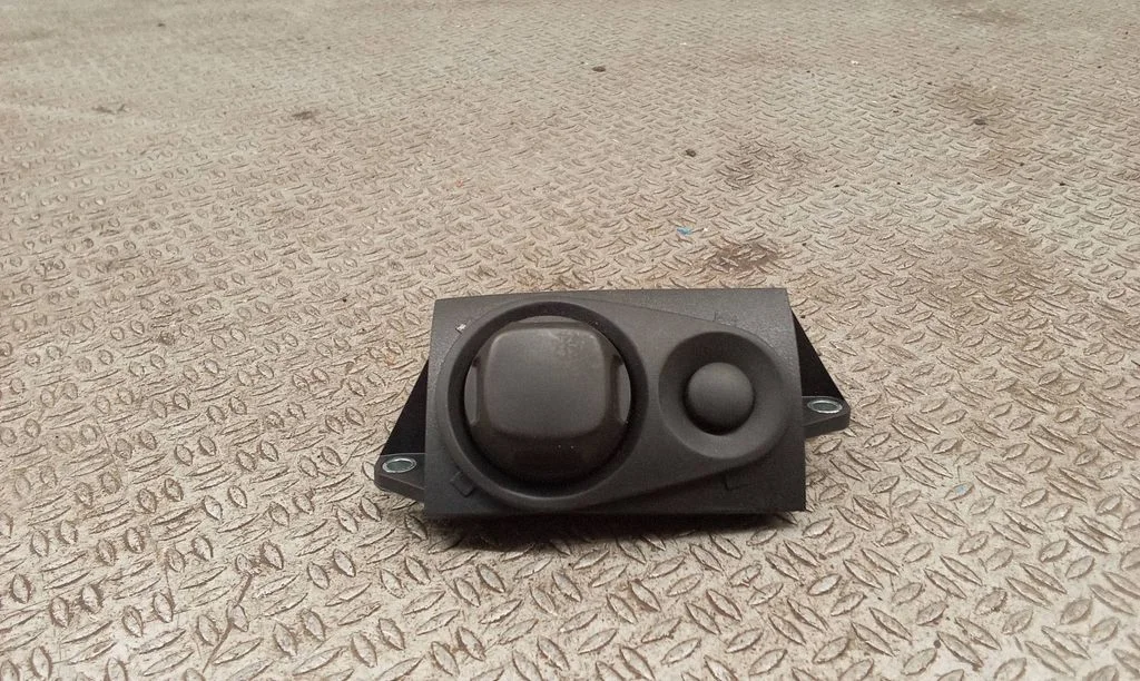 Steering wheel adjustment switch – Audi Q7 4L (2005-2015)