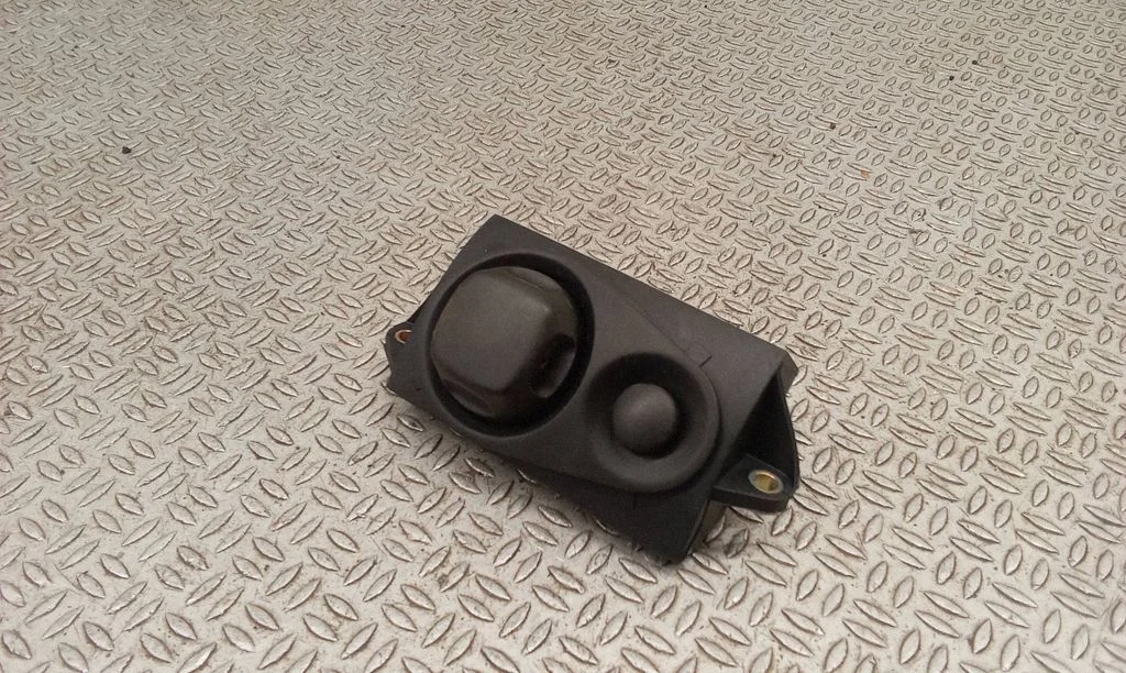 Steering wheel adjustment switch – Audi A8 S8 D3 4E (2002-2009)