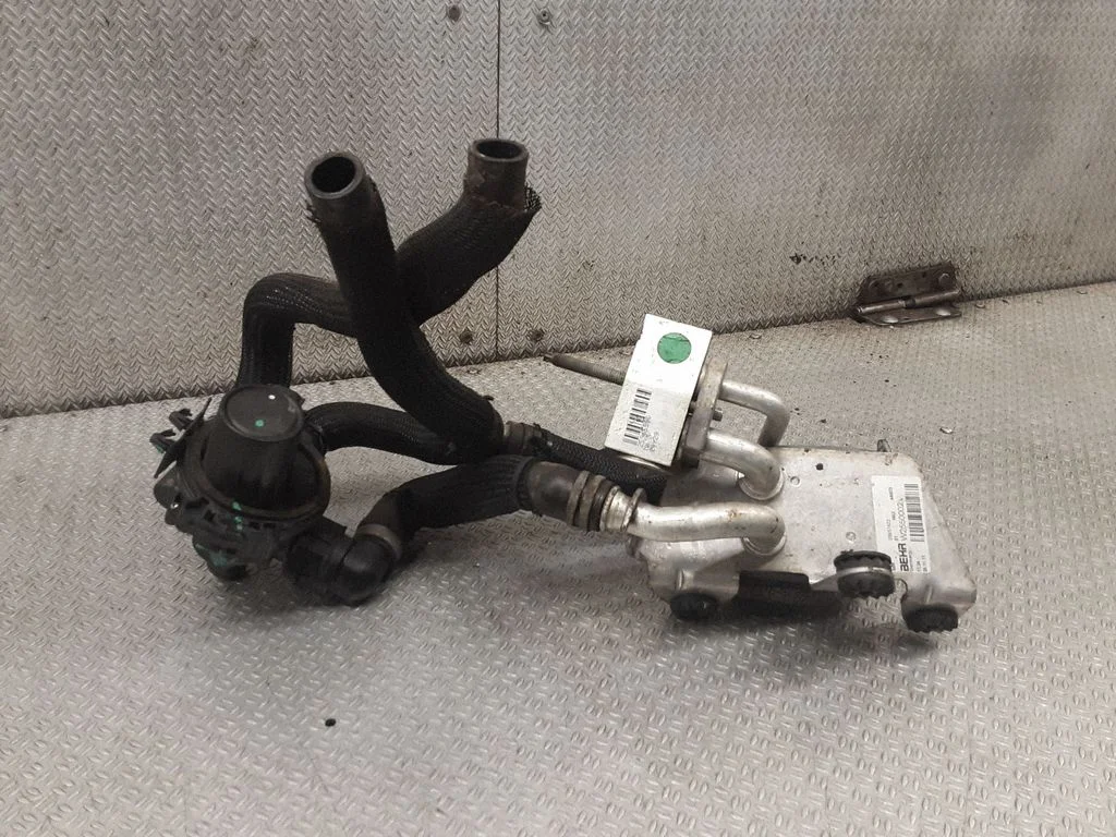 Hibrīda/elektromobiļa akumulatora dzesētājs (ventilators) 25937422