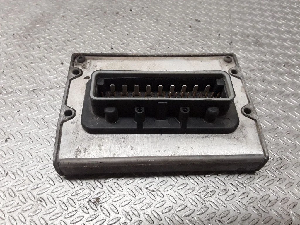 Engine control unit/module ECU 04727080AC