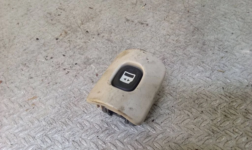 Electric sliding door switch – Chrysler Grand Voyager V (2007-2015)
