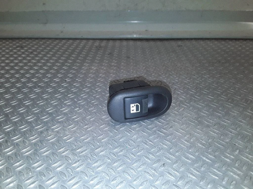 Elektrilise lükandukse lüliti 96570331XT