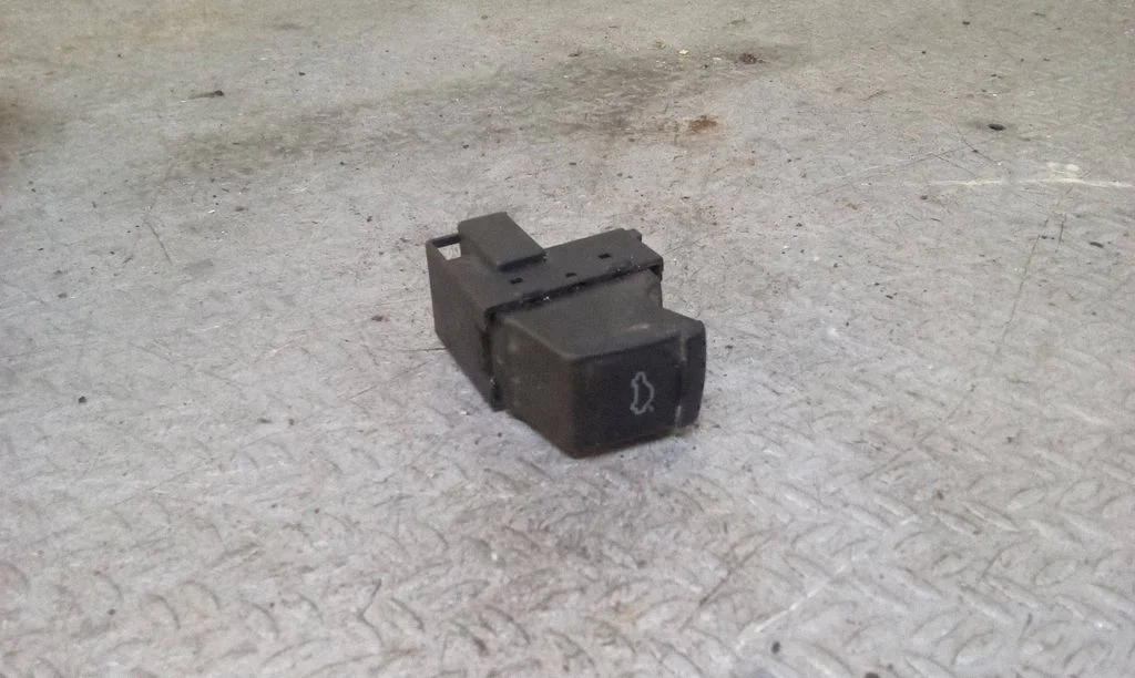 Tailgate opening switch 1J0959831A