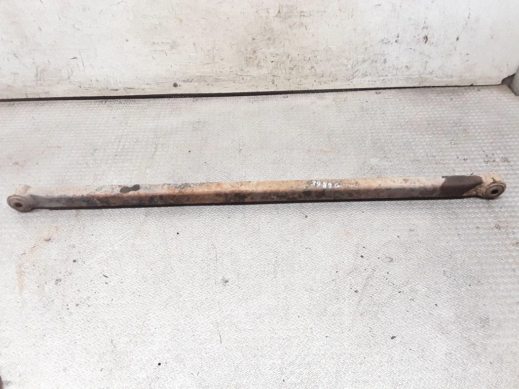 Rear traction arm rod