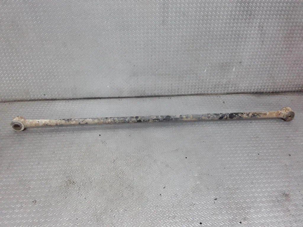 Rear traction arm rod