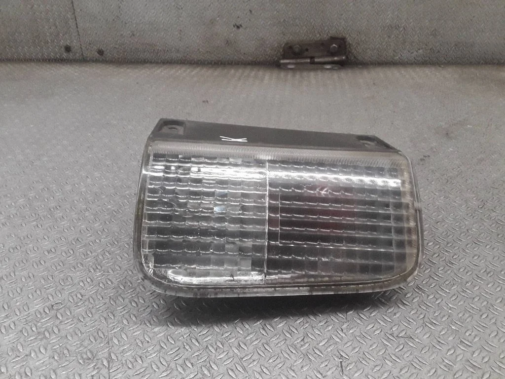 Rear bumper light – left