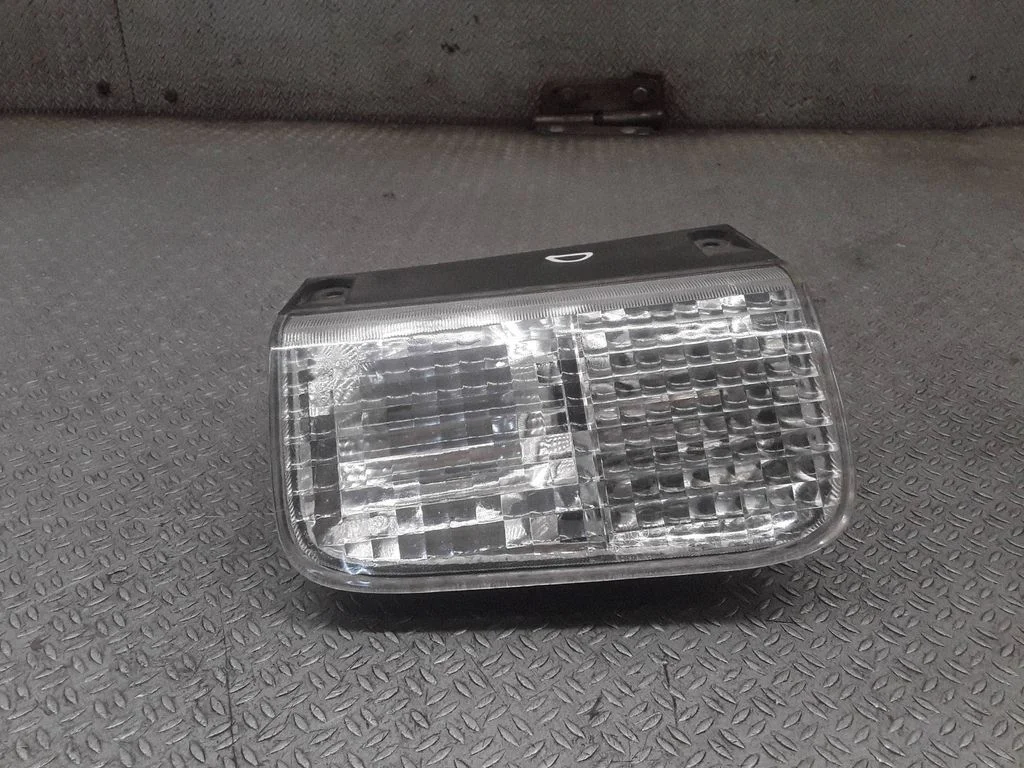 Rear bumper light – right