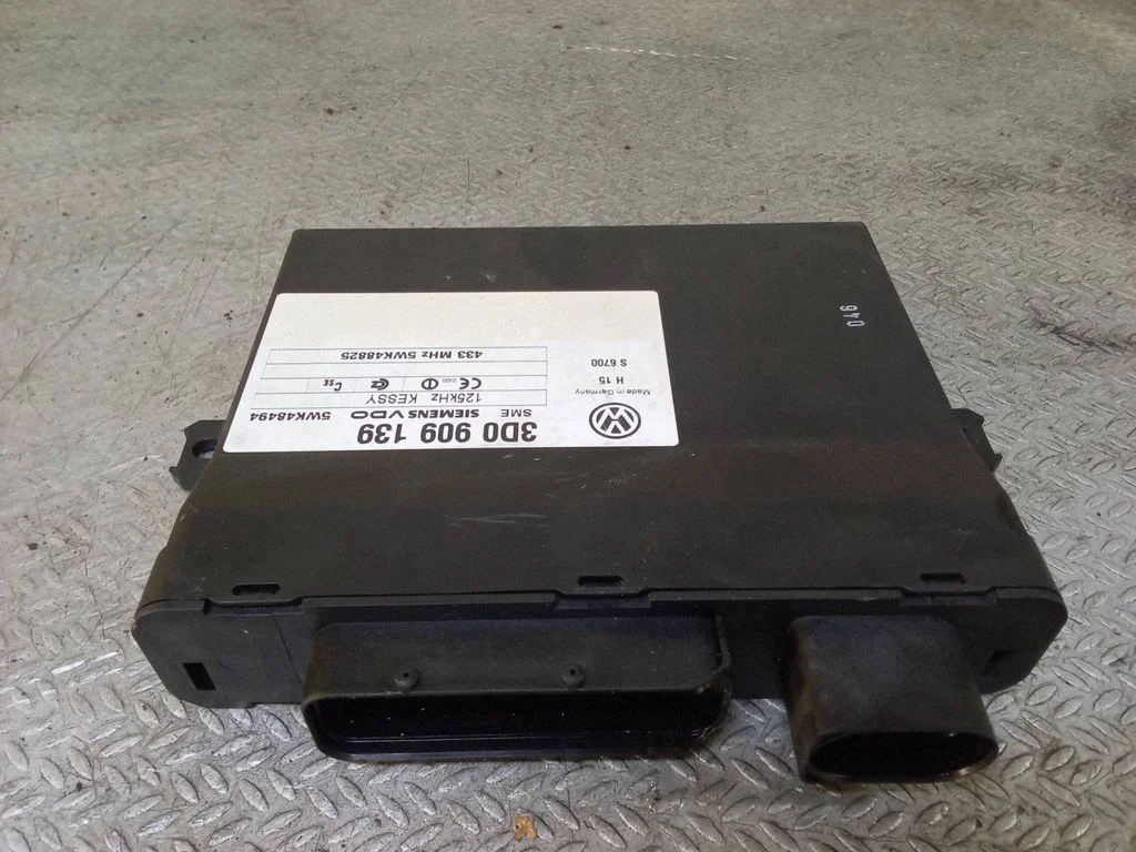 Keyless (KESSY) go control unit/module 3D0909139